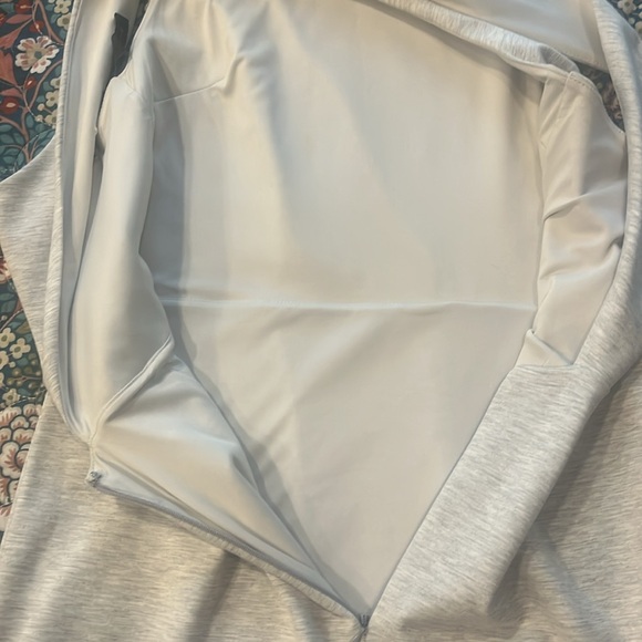 Banana Republic Scuba midi dress in light gray - Picture 8 of 11